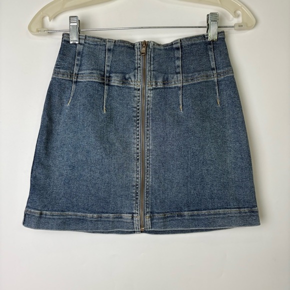 We The Free Zip Up Virgo Denim Mini Skirt - Picture 4 of 9
